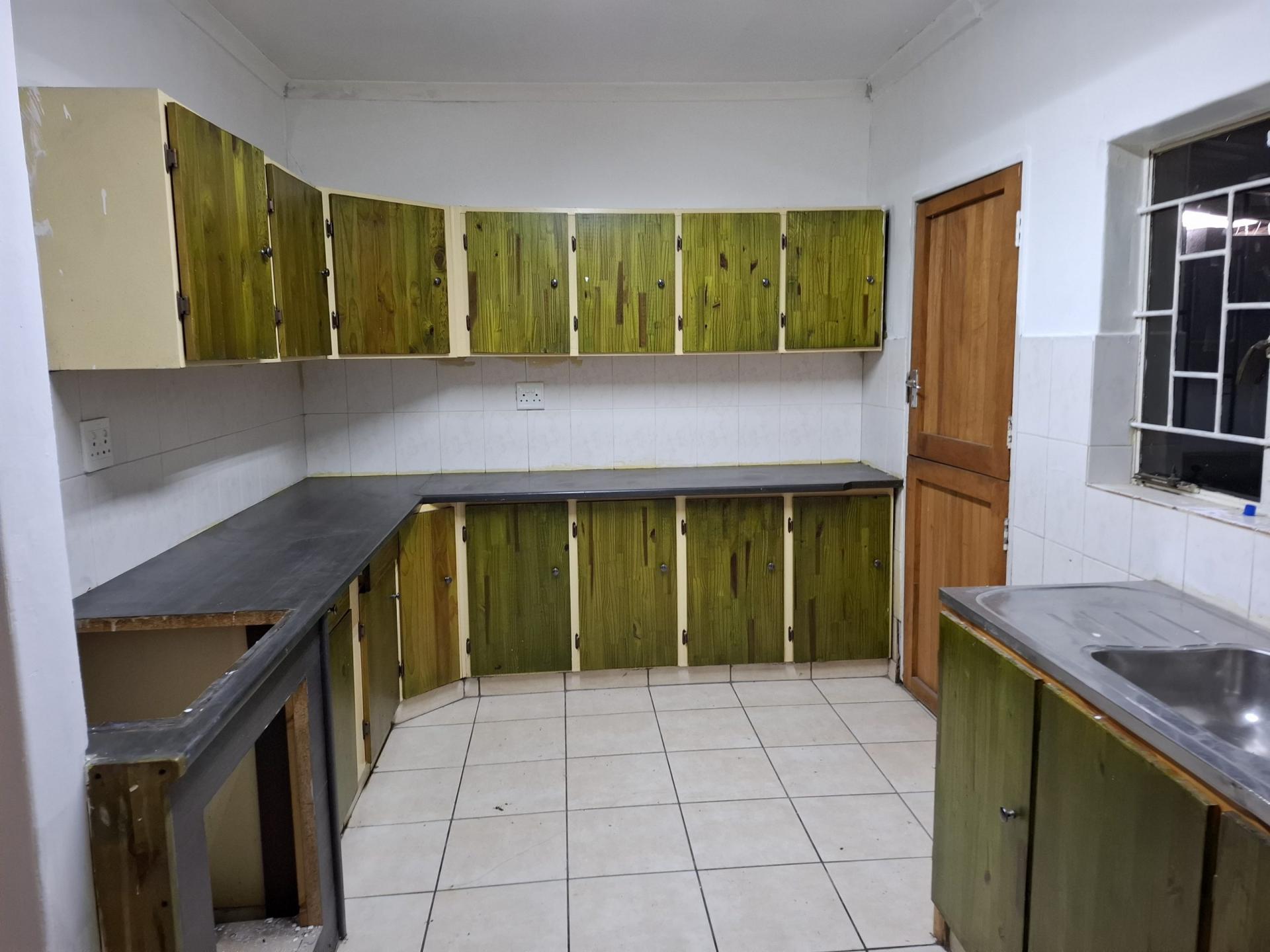  of property in Booysens