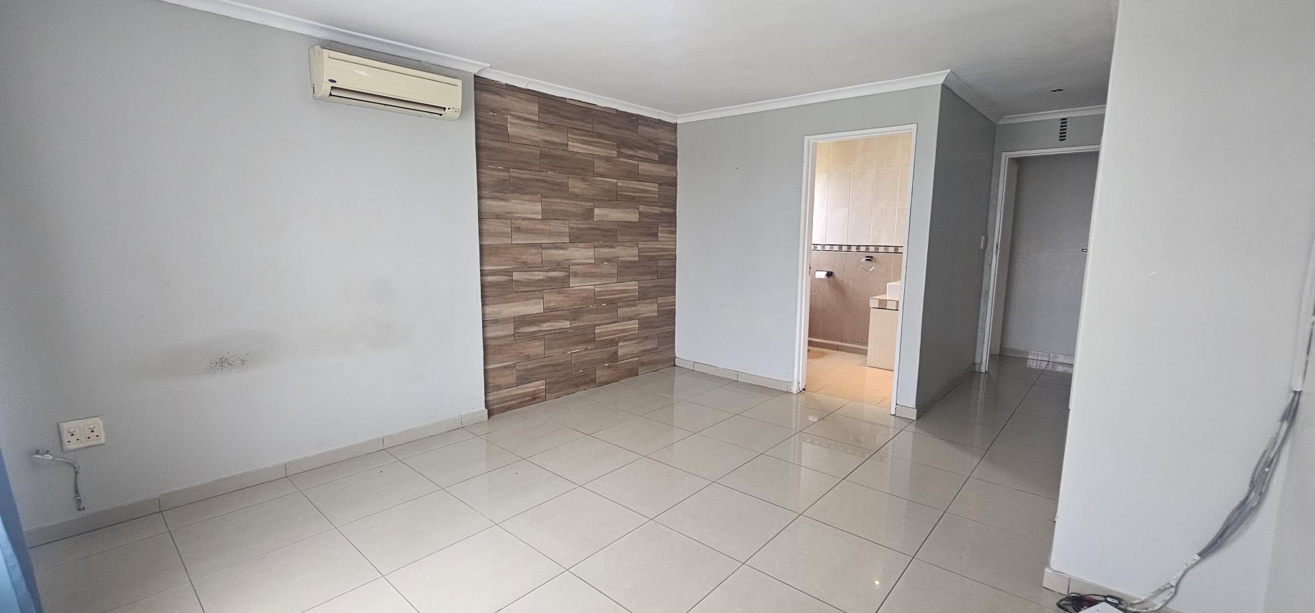 Bed Room 1 - 13 square meters of property in Orient Hills