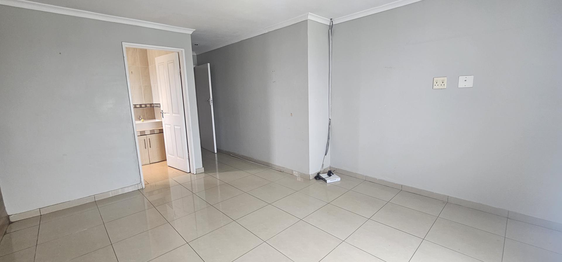 Bed Room 1 - 13 square meters of property in Orient Hills