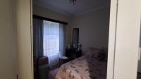 Bed Room 1 - 10 square meters of property in Weltevreden Park