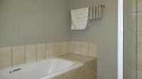 Bathroom 1 - 5 square meters of property in Ferndale - JHB