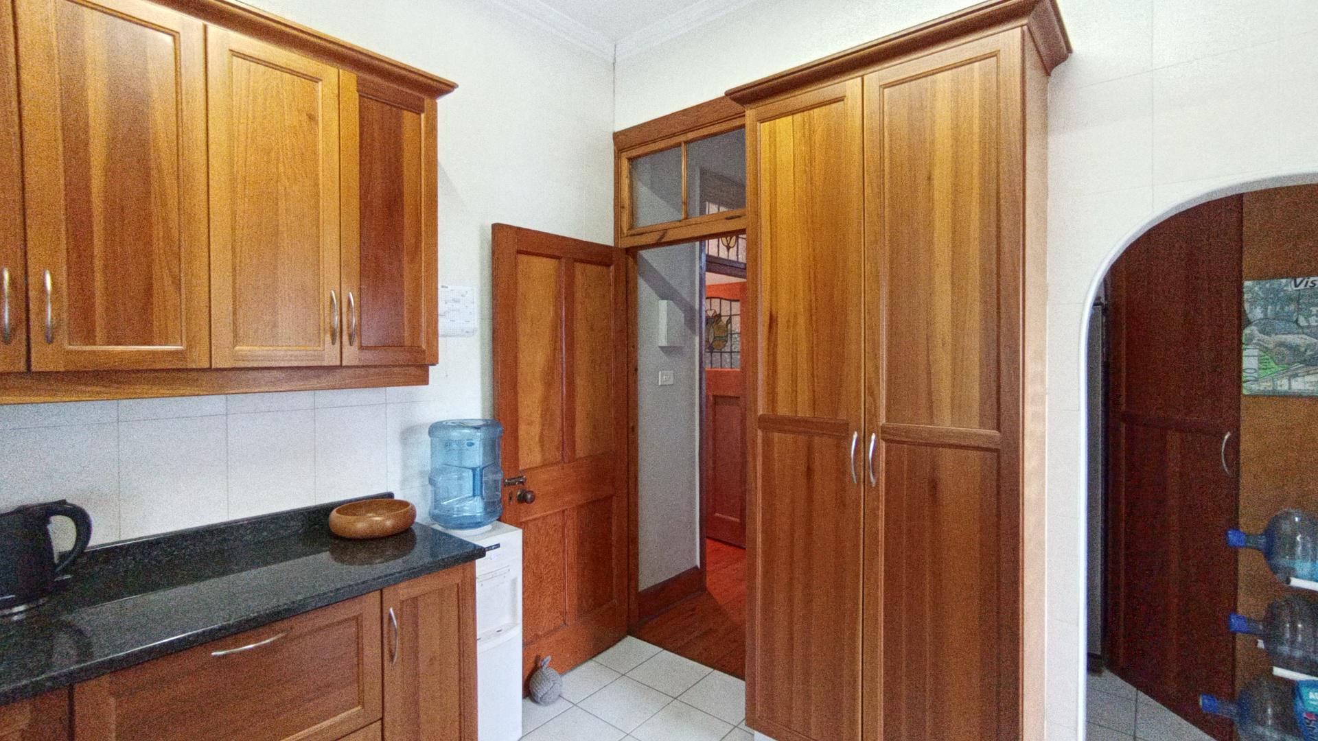 Kitchen - 16 square meters of property in Glenwood - DBN