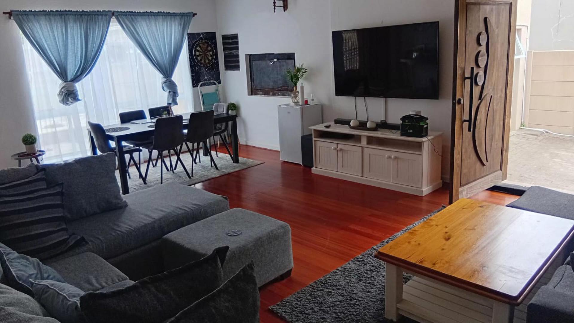 Lounges of property in Newton Park