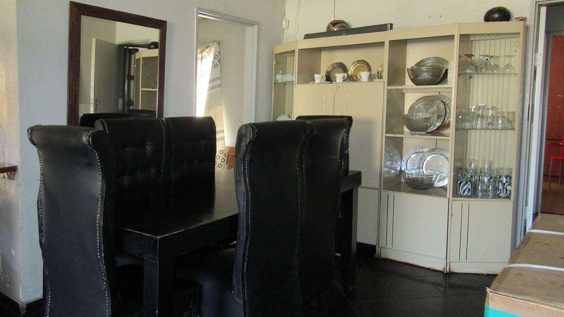 Dining Room - 11 square meters of property in Palm Ridge