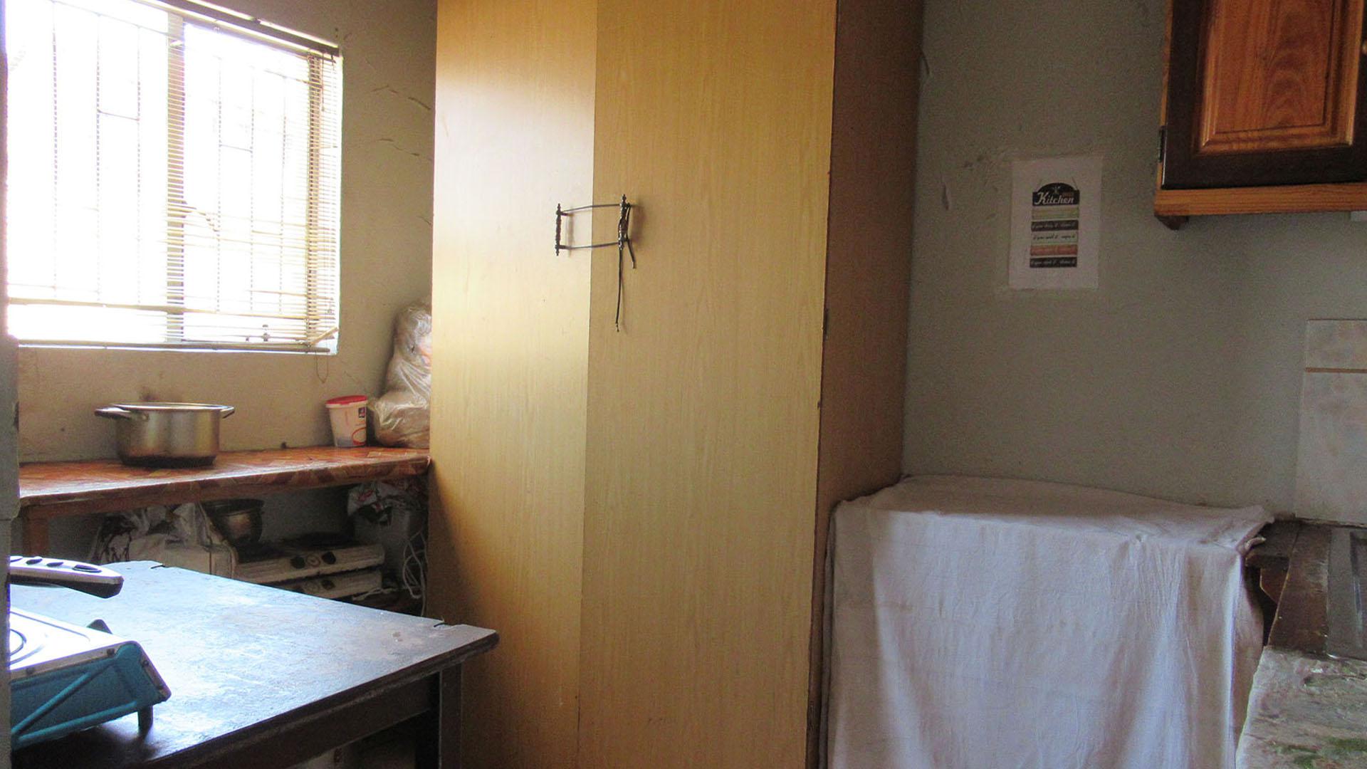 Kitchen - 29 square meters of property in Palm Ridge