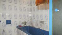 Main Bathroom - 7 square meters of property in Palm Ridge