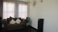 Lounges - 20 square meters of property in Palm Ridge
