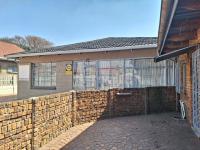 6 Bedroom 4 Bathroom House for Sale for sale in Paul Krugersoord