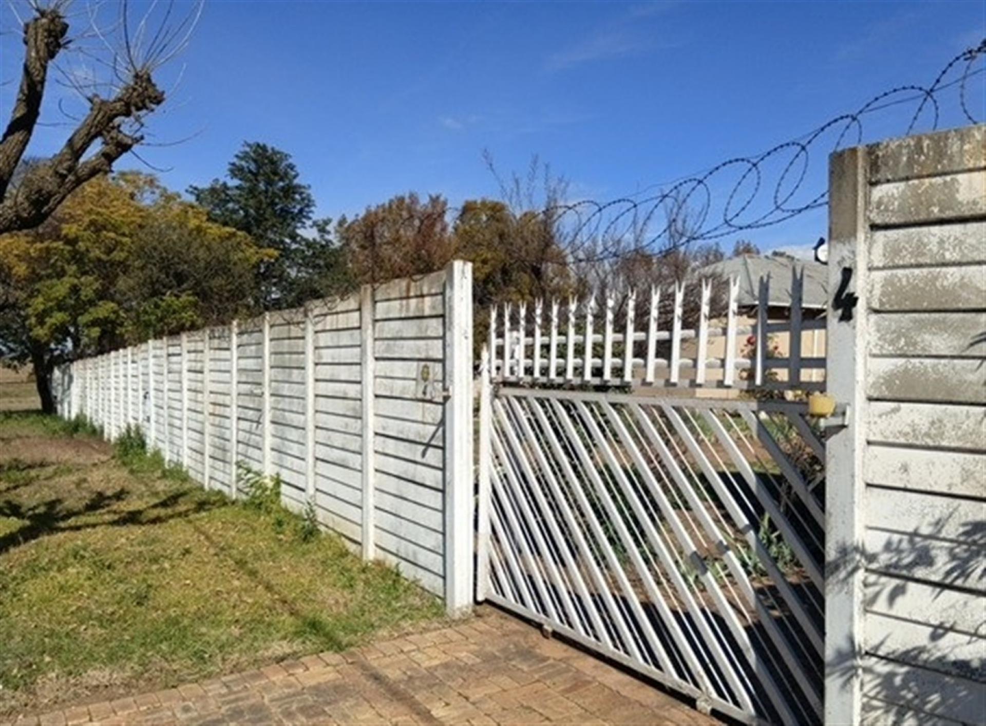Front View of property in Dunnottar