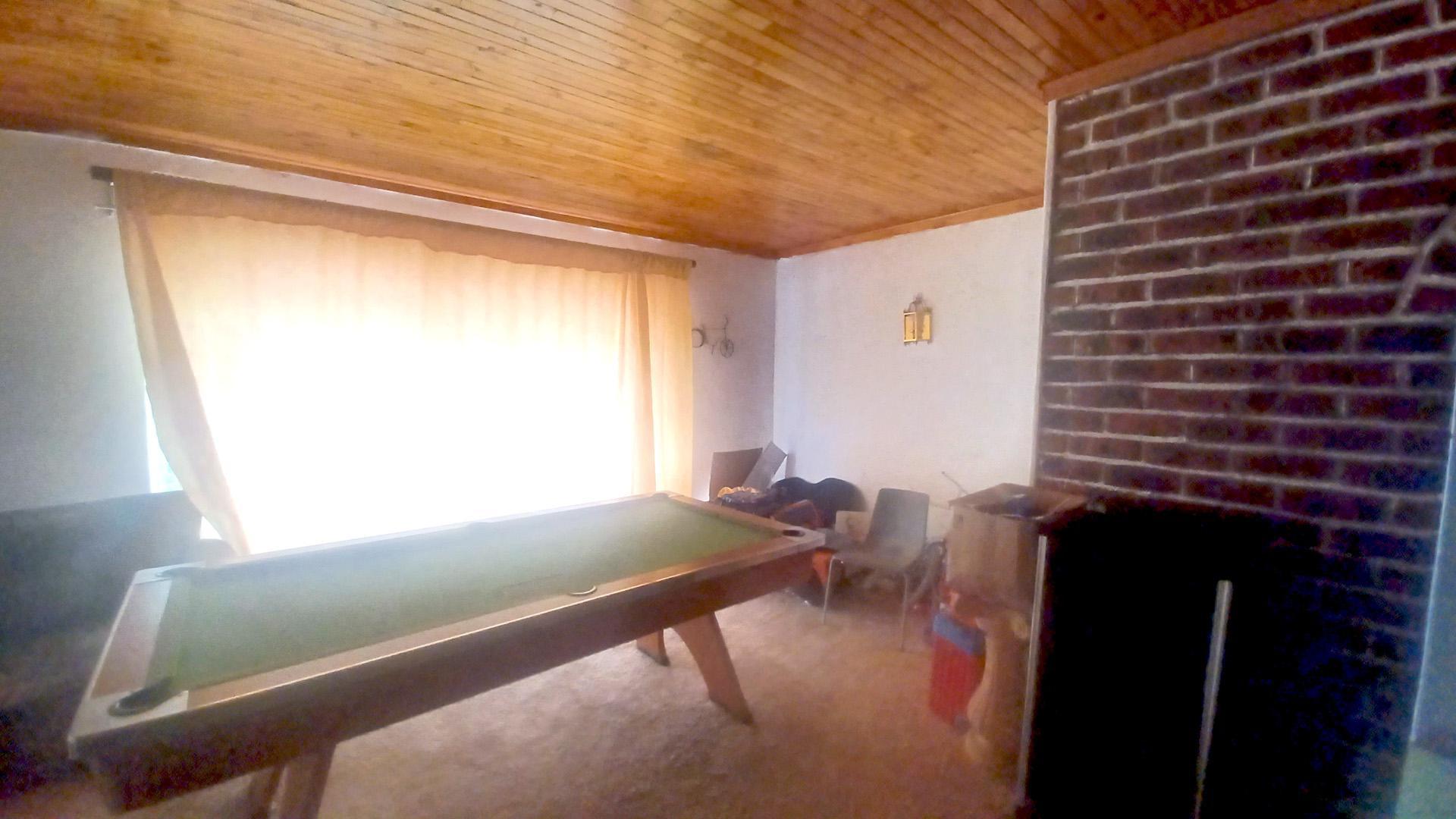 Entertainment of property in Bedelia