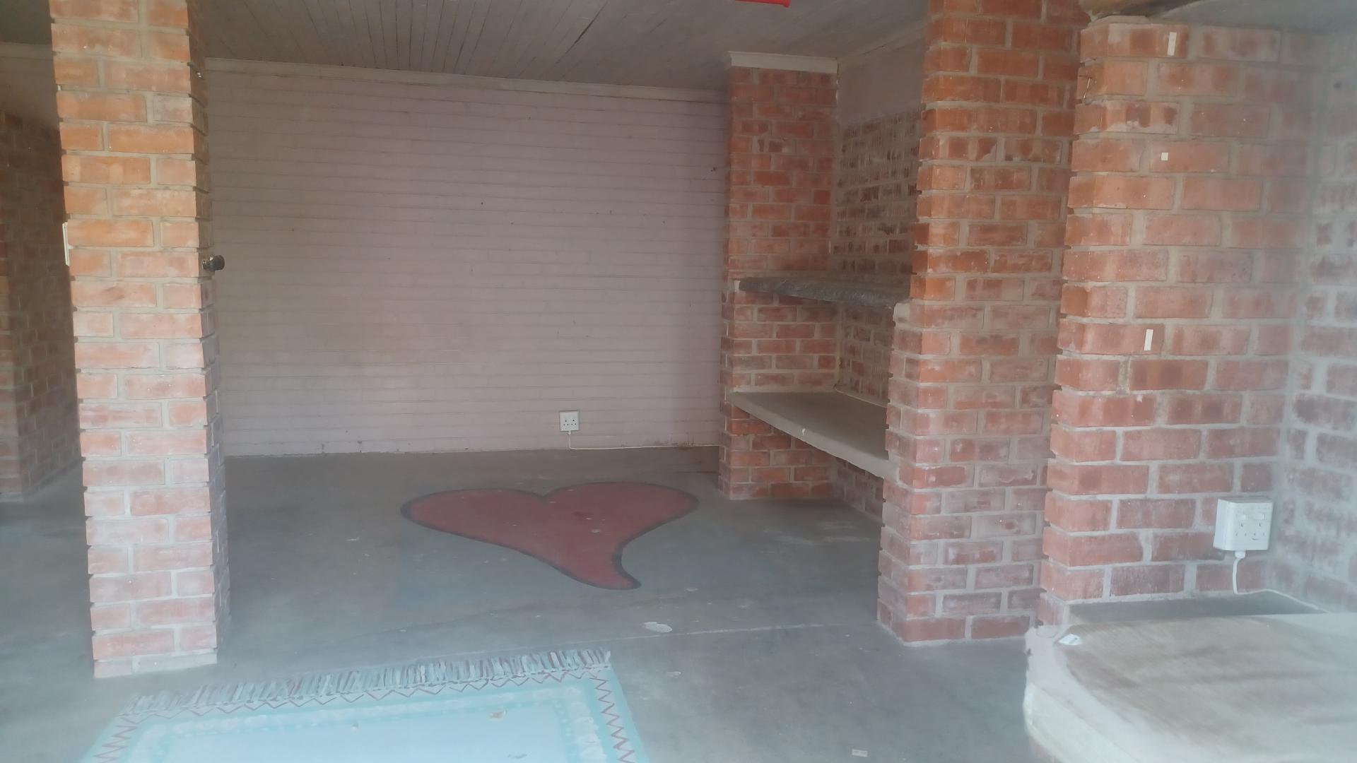 Entertainment of property in Bedelia