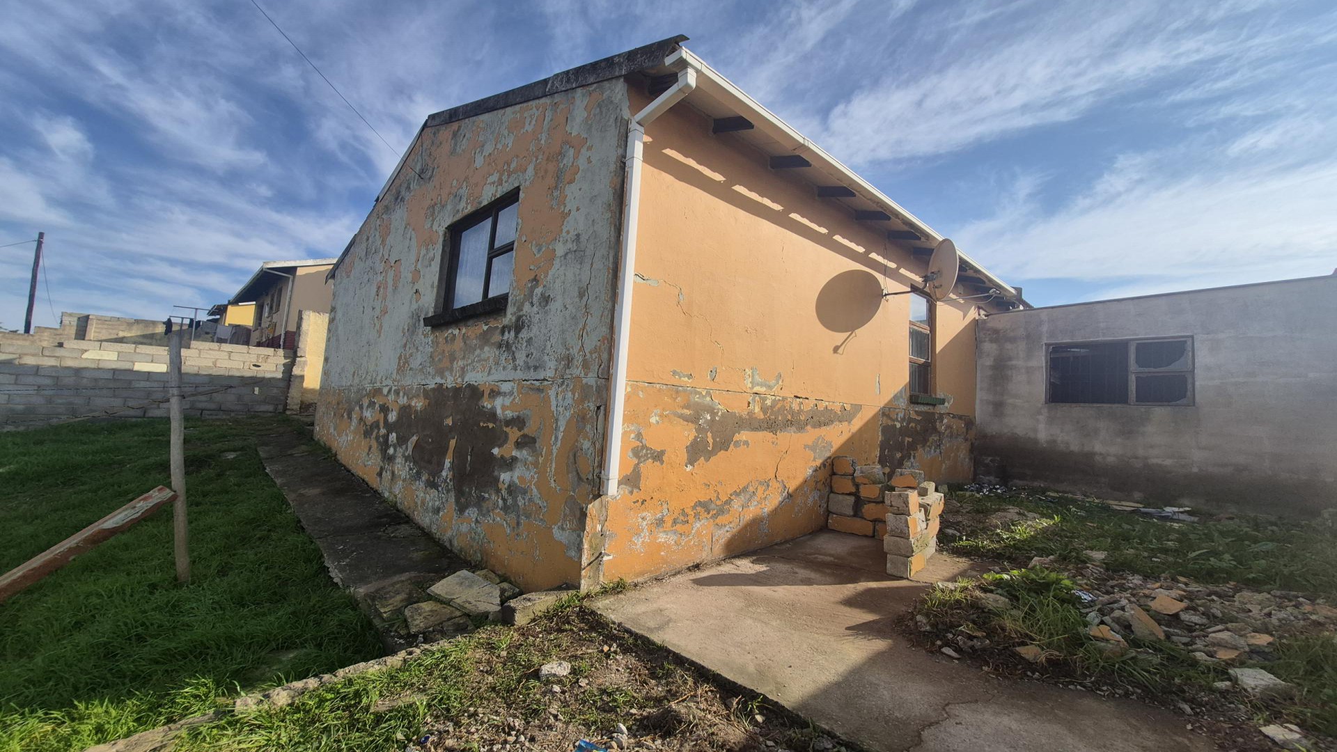 Backyard of property in Kwadwesi