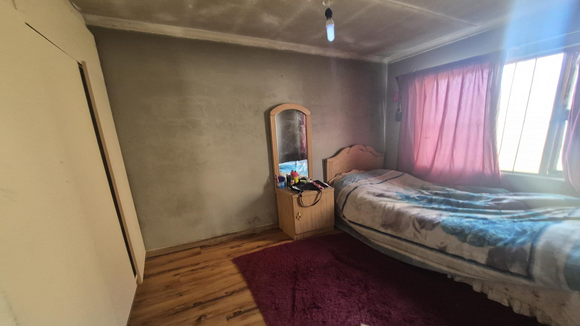 Bed Room 2 of property in Kwadwesi