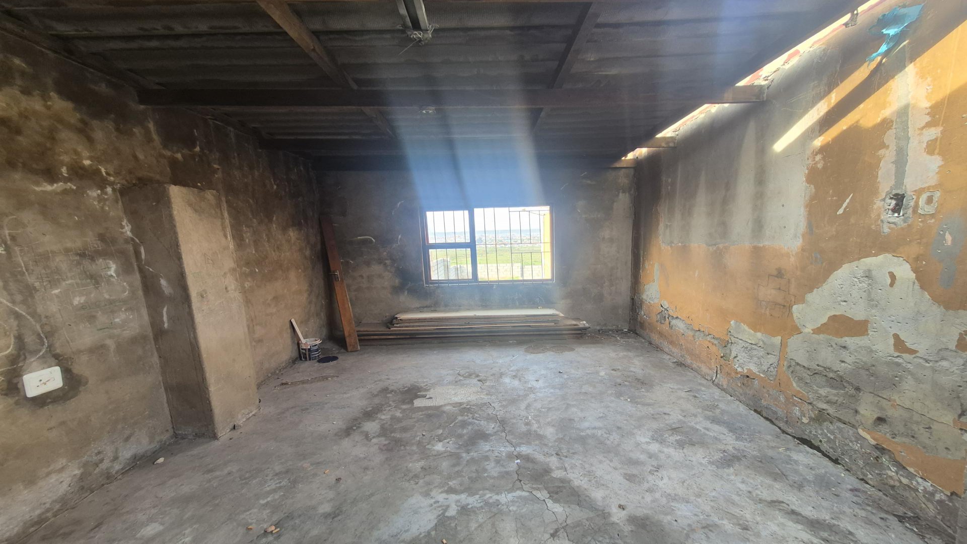 Garage of property in Kwadwesi