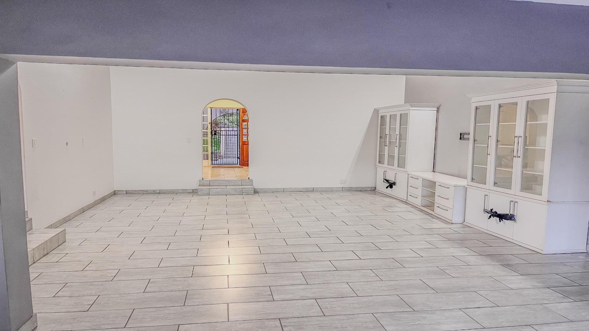 Lounges of property in Beacon Bay North
