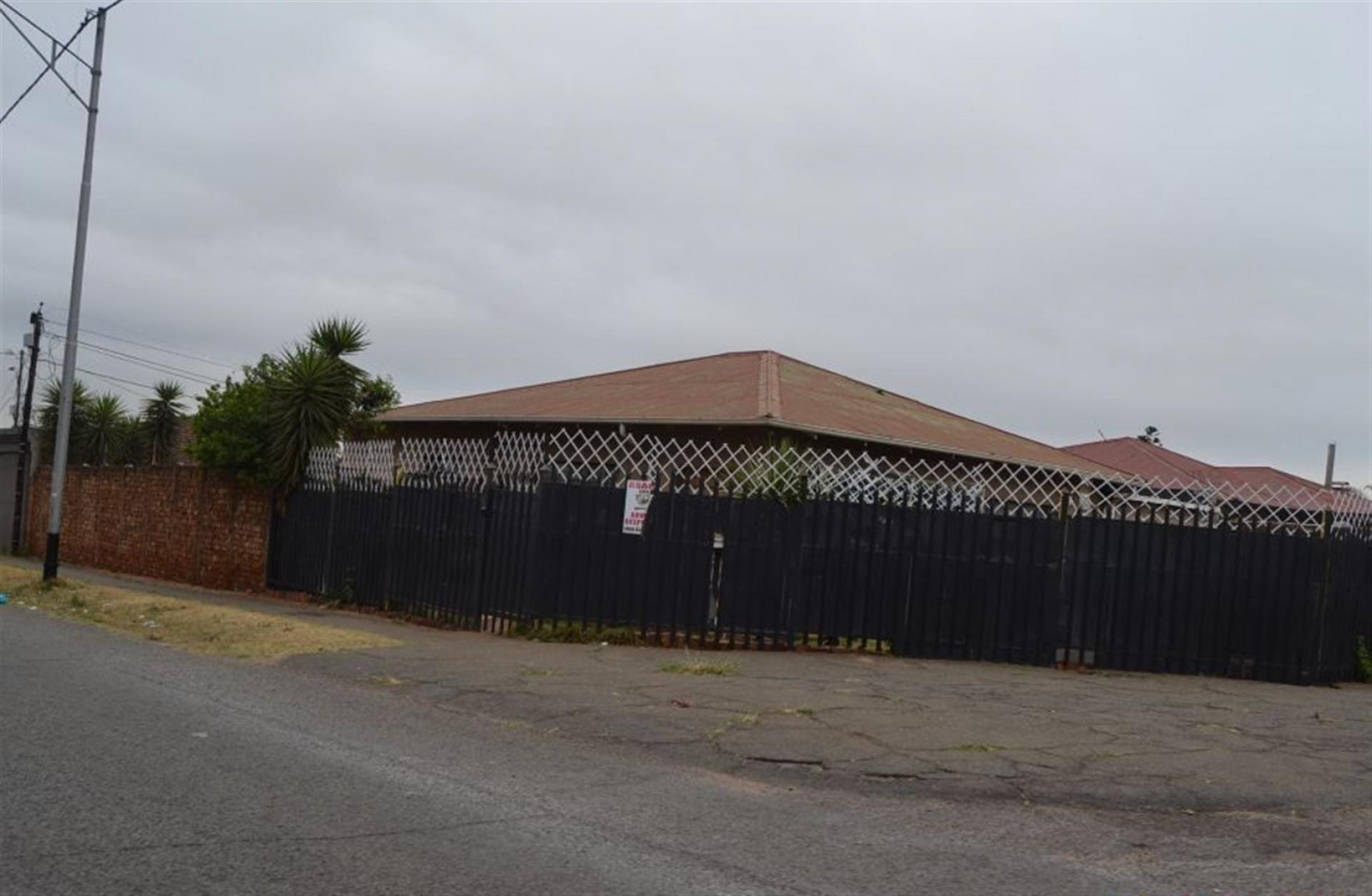 Front View of property in Crosby