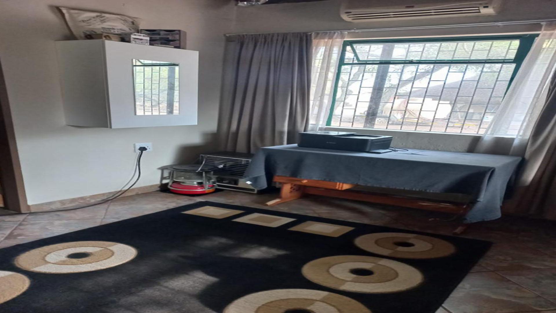 Spaces of property in Mookgopong (Naboomspruit)