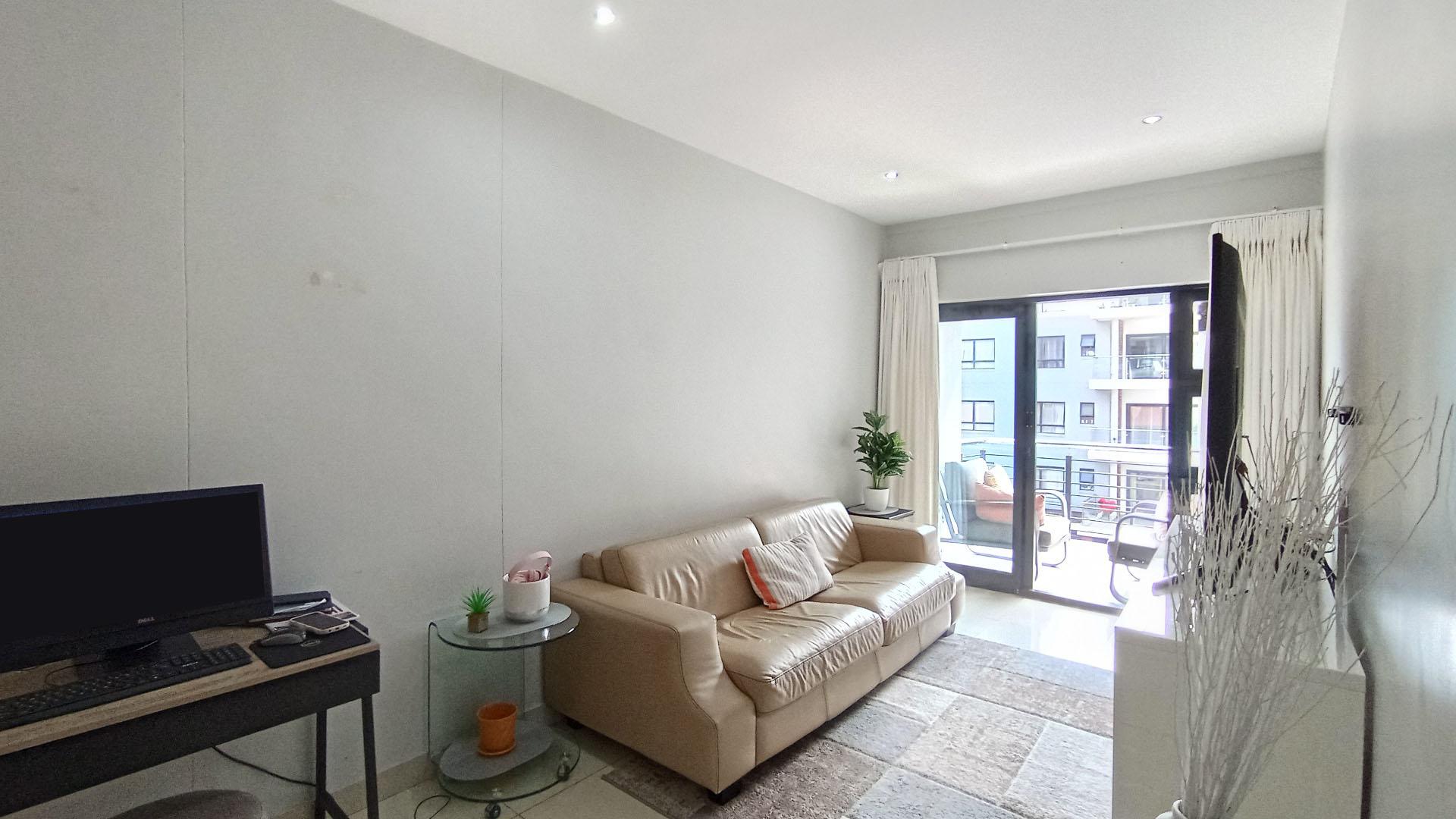 Lounges - 21 square meters of property in Umhlanga Rocks