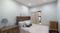 Bed Room 1 - 12 square meters of property in Umhlanga Rocks