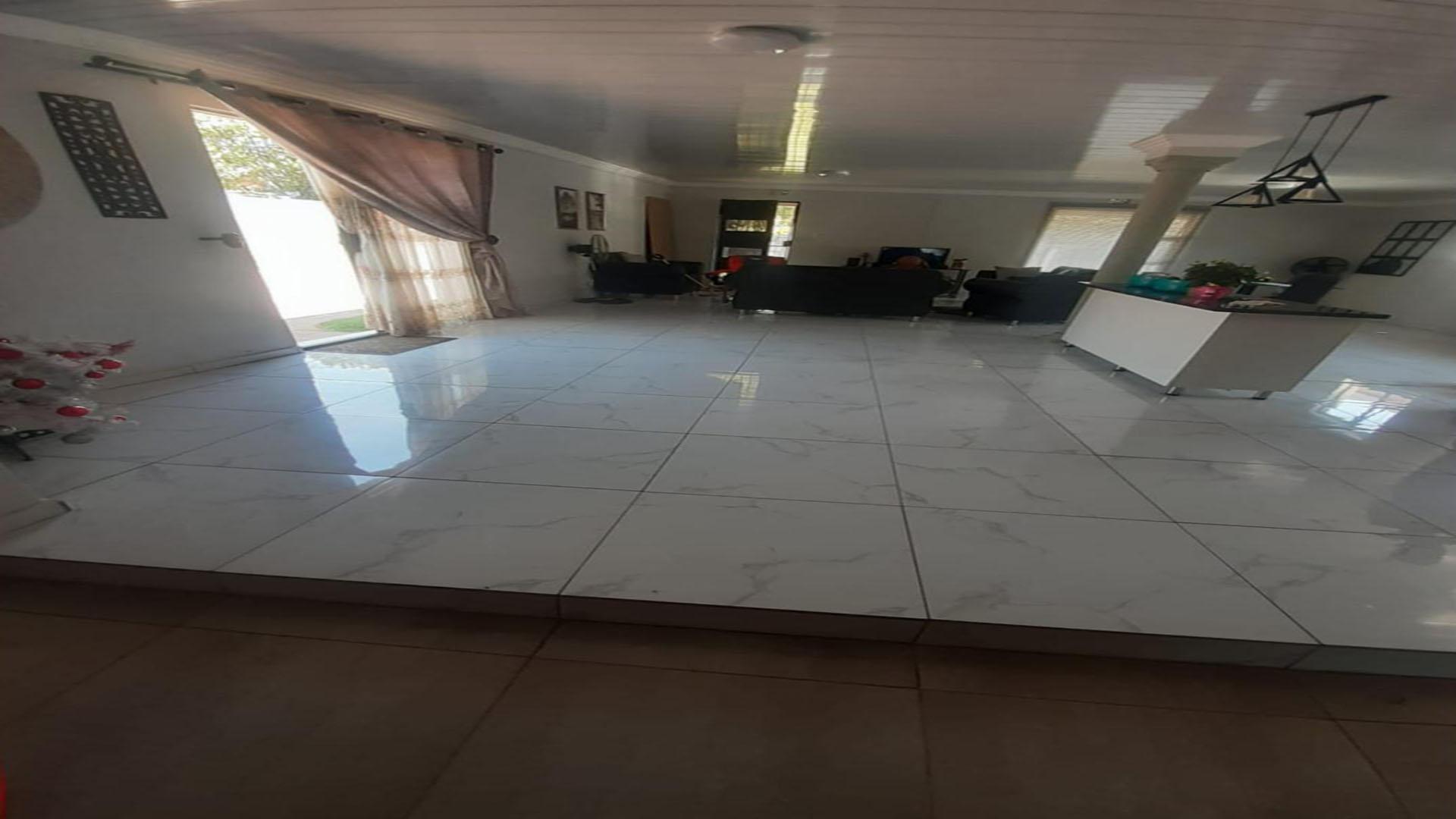 Lounges of property in Davidsonville