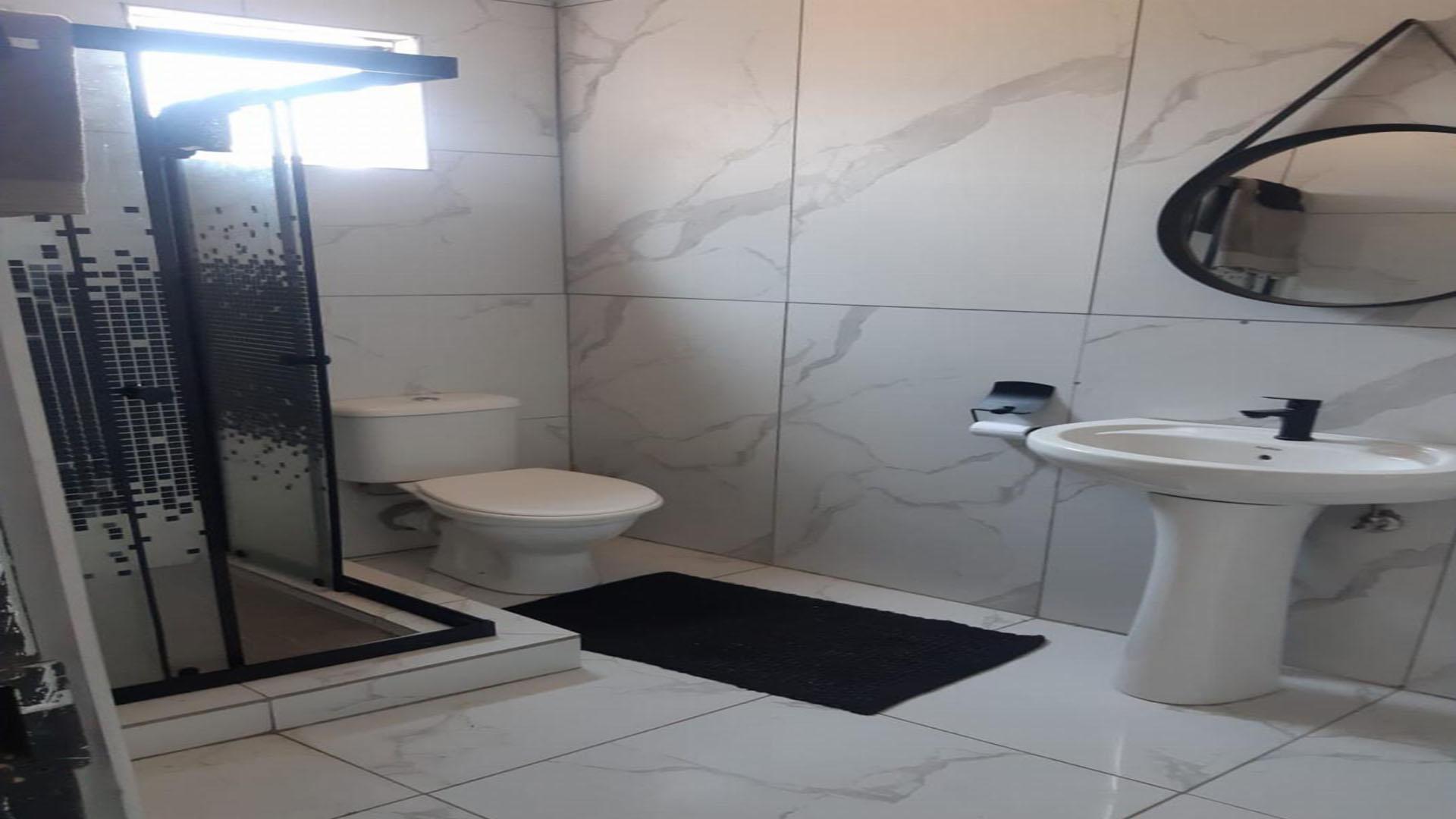 Bathroom 1 of property in Davidsonville