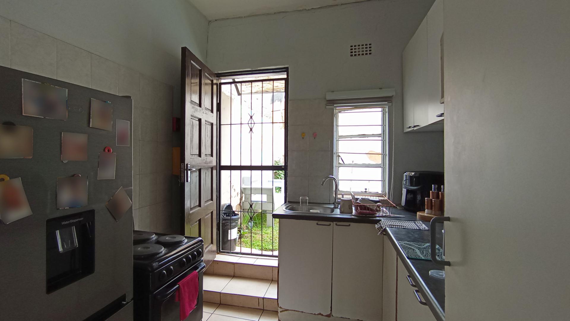 Kitchen - 22 square meters of property in Brixton