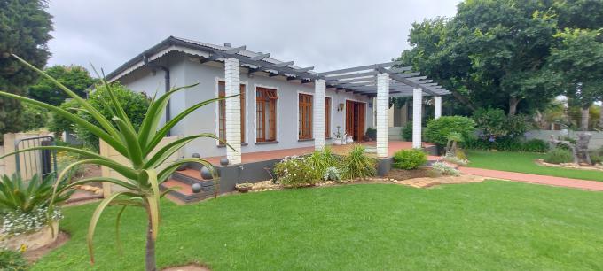 3 Bedroom House for Sale For Sale in Albertinia - MR659995
