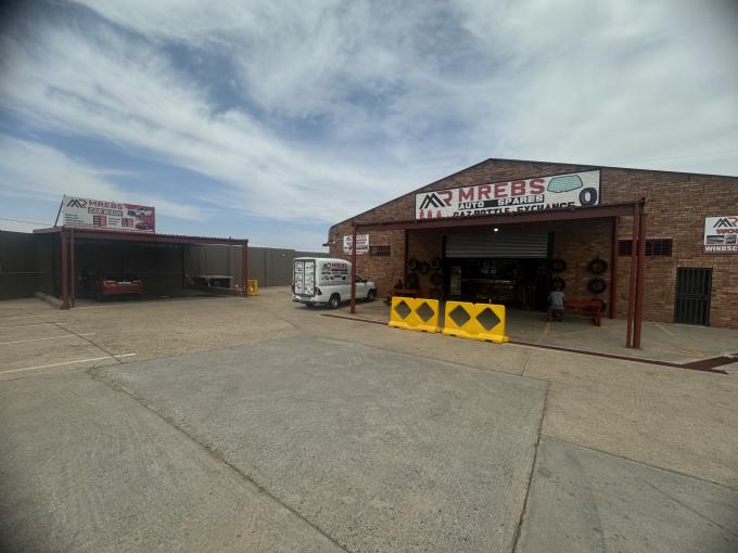 Commercial for Sale For Sale in Bram Fischerville - MR660009