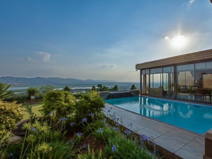 4 Bedroom House for Sale For Sale in Kosmos Ridge - MR660073