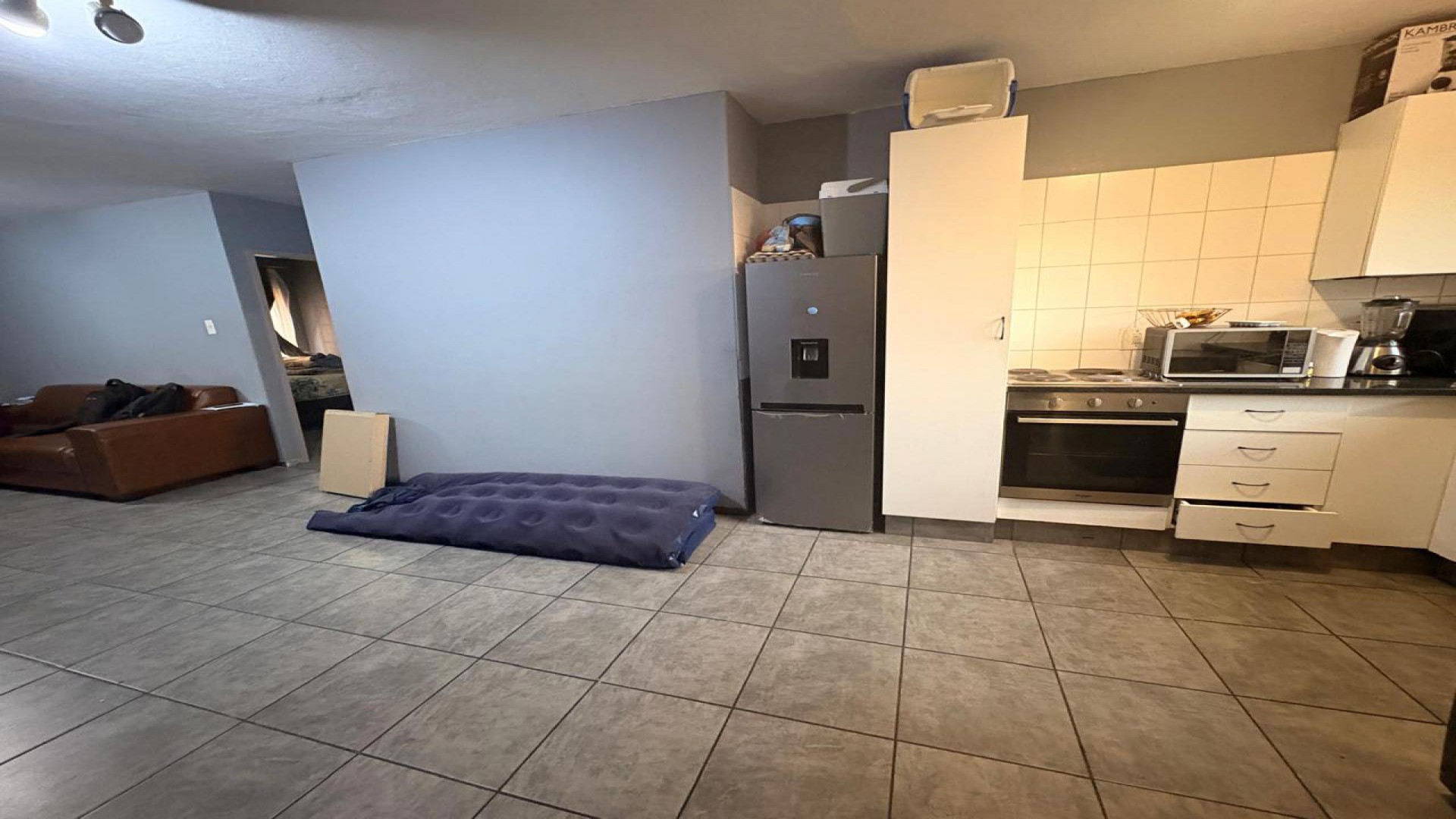 Kitchen of property in Halfway Gardens