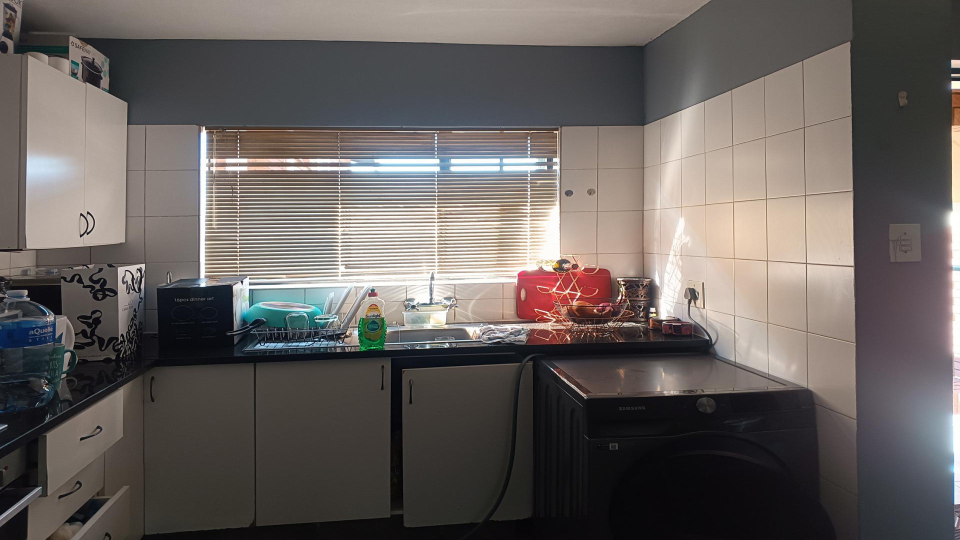 Kitchen - 11 square meters of property in Halfway Gardens
