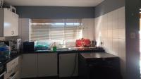 Kitchen - 11 square meters of property in Halfway Gardens