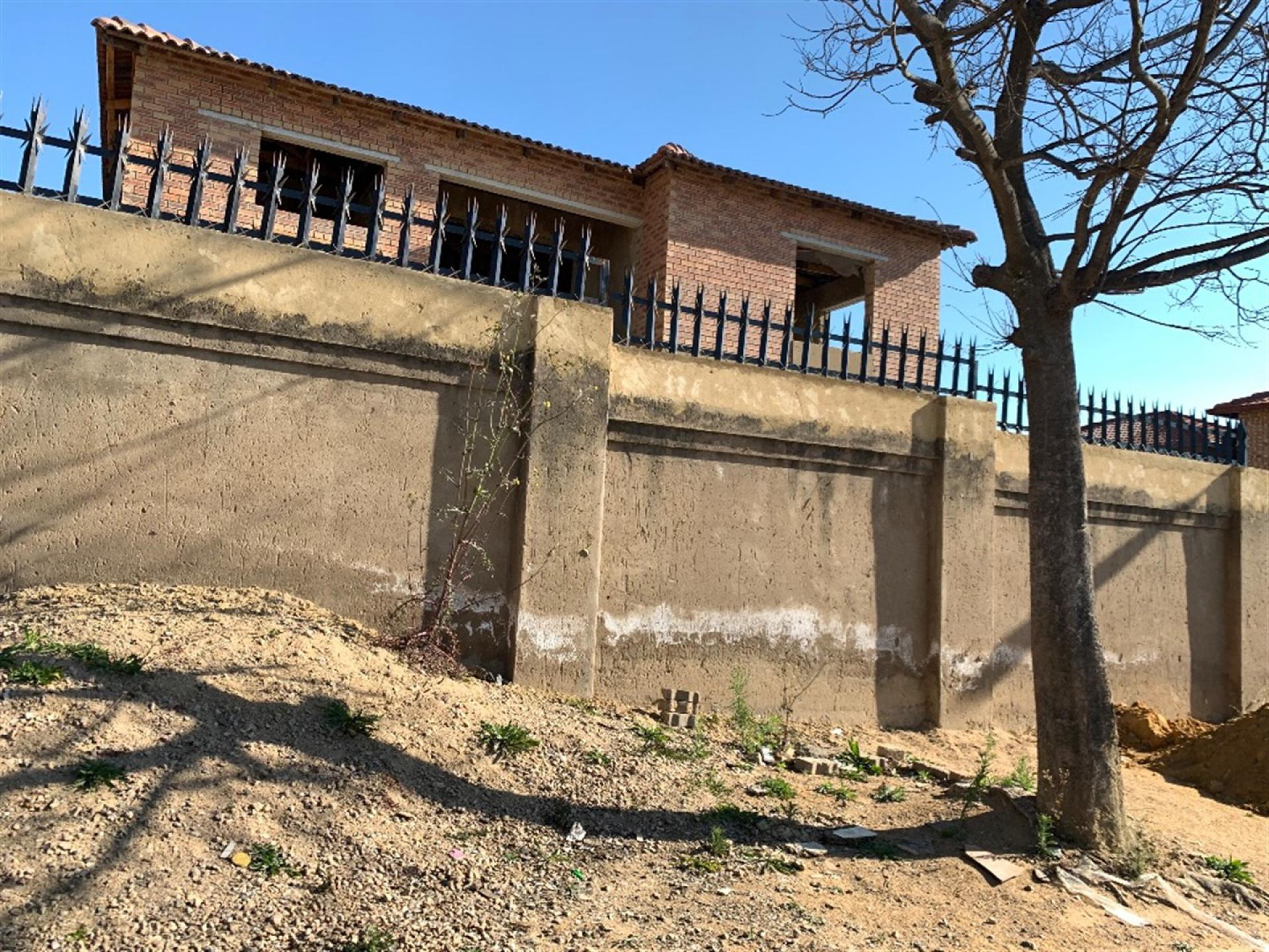 Front View of property in Cosmo City