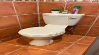 Bathroom 1 of property in Bendor