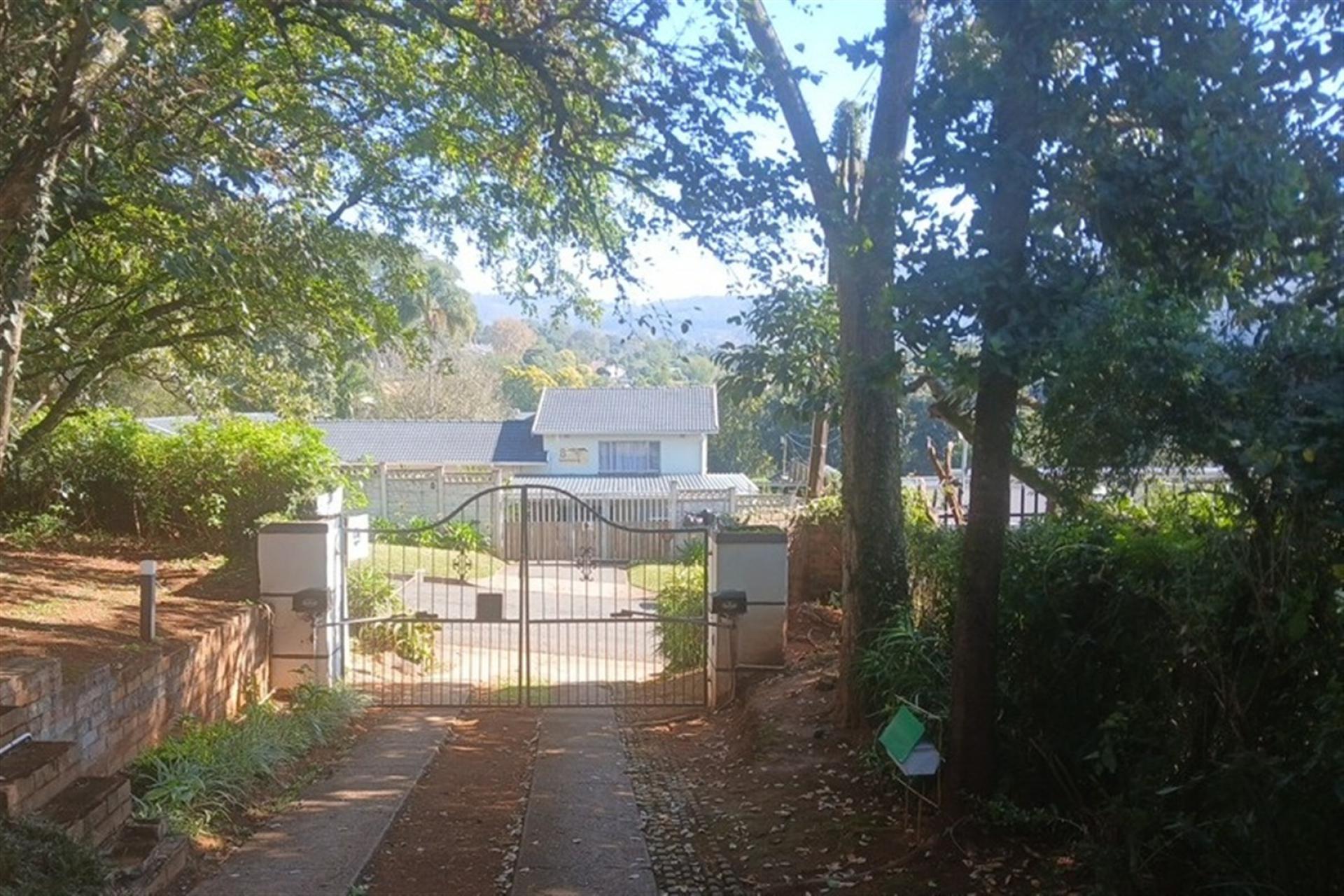 Front View of property in Montrose
