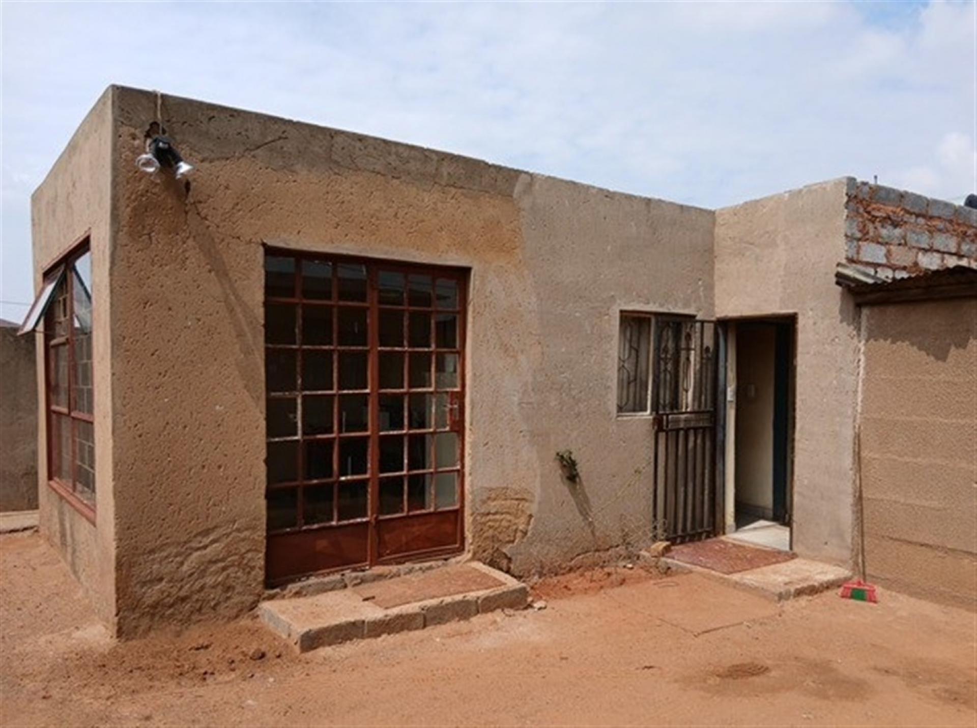 Front View of property in Tsakane