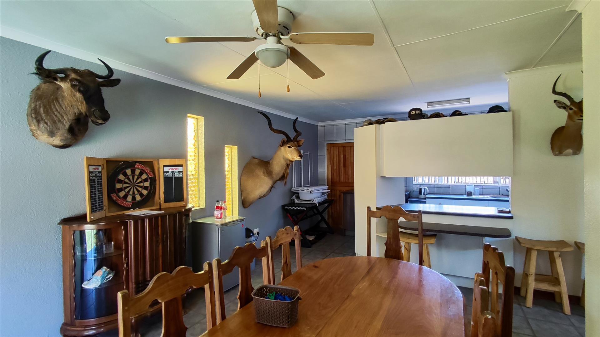 Lounges - 37 square meters of property in Ferryvale