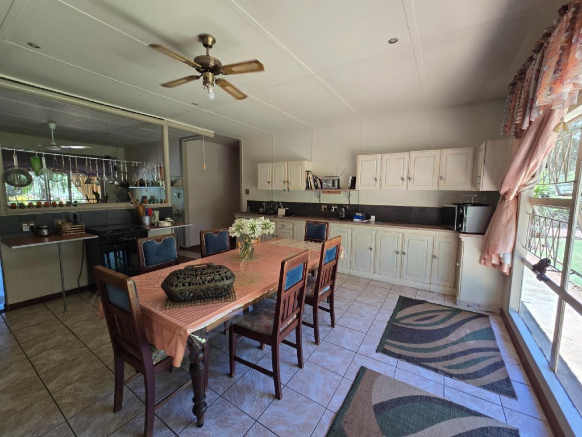  of property in De Deur