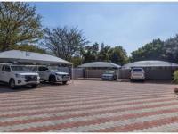 2 Bedroom 1 Bathroom House to Rent for sale in Fourways