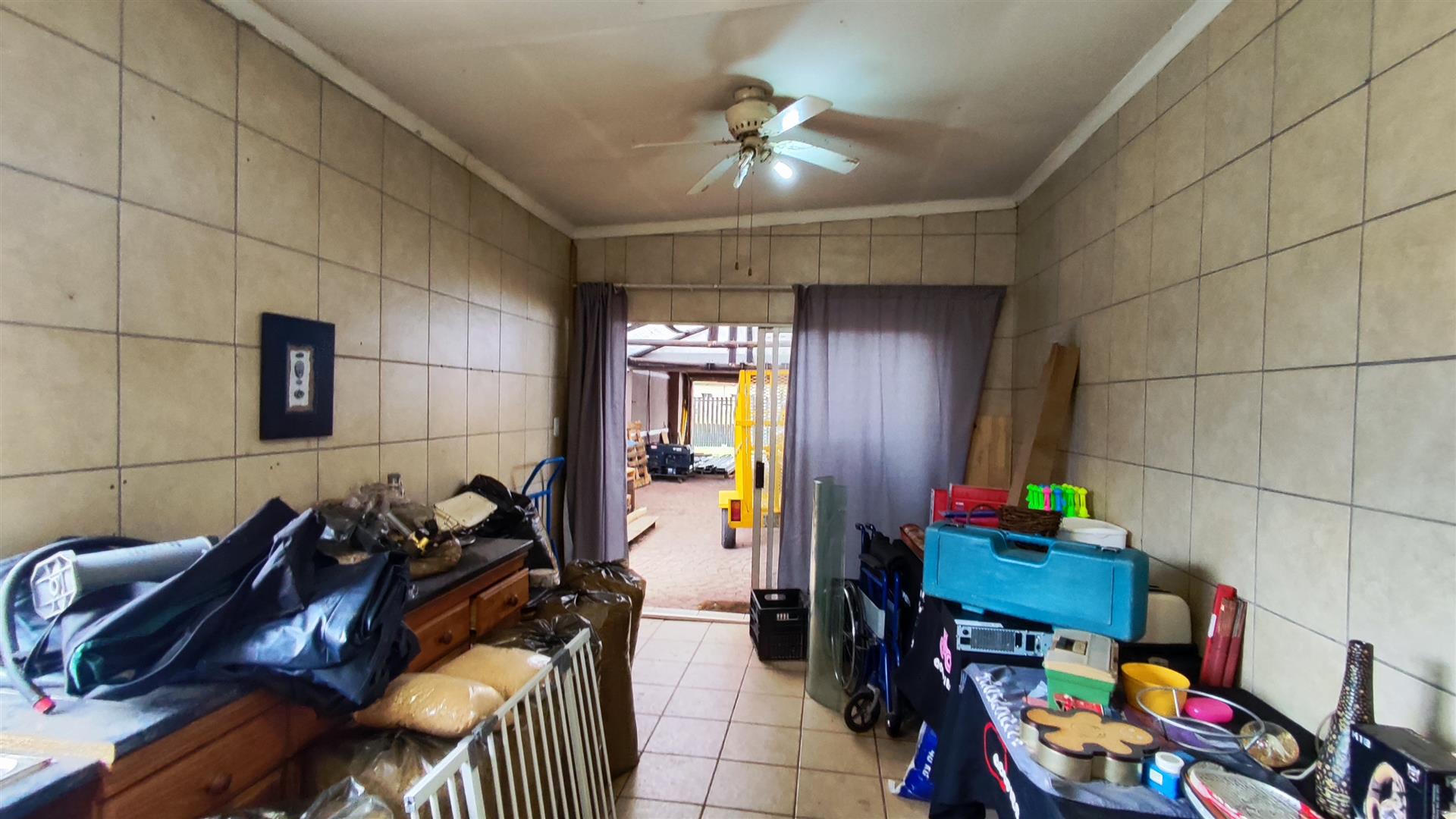 Flatlet - 40 square meters of property in Boksburg South