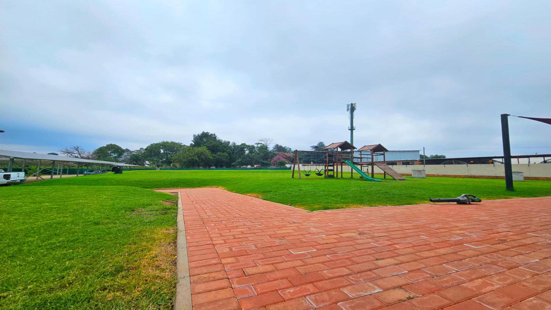 Spaces of property in Benoni