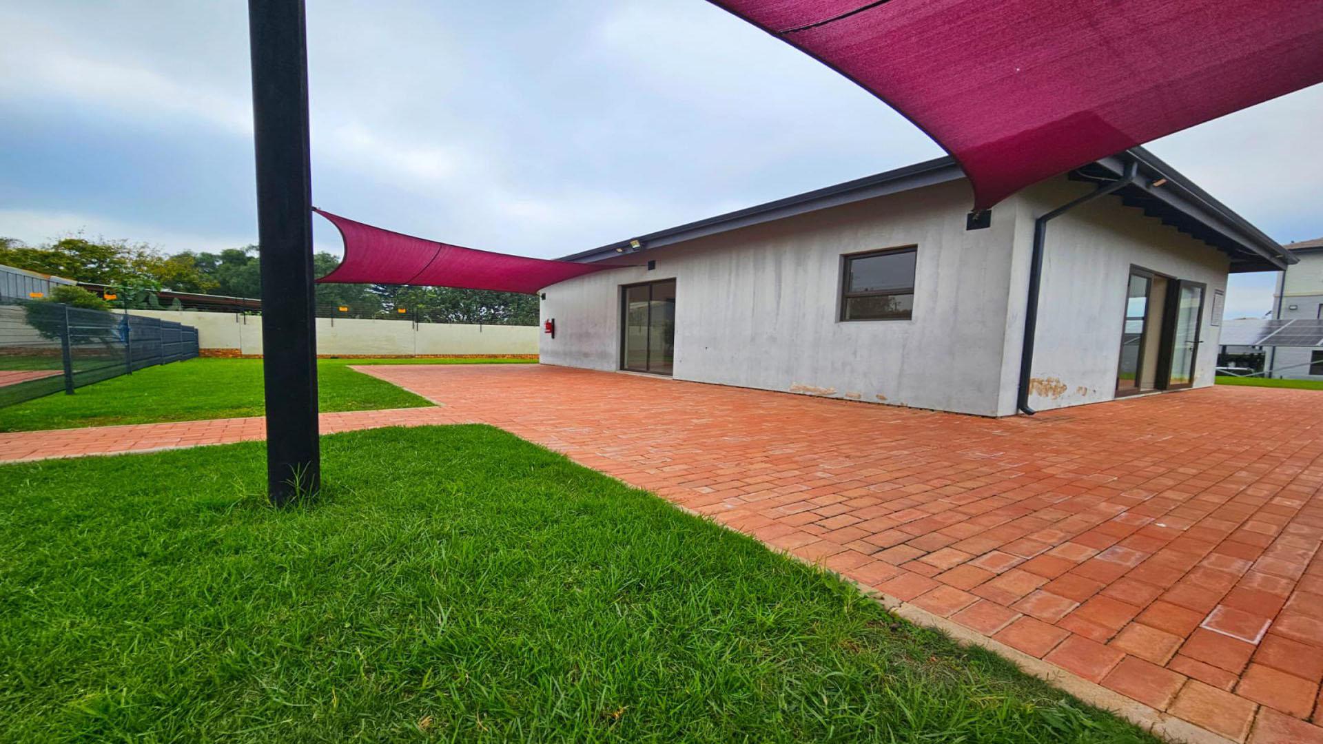 Spaces of property in Benoni