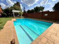  of property in Bedford Gardens