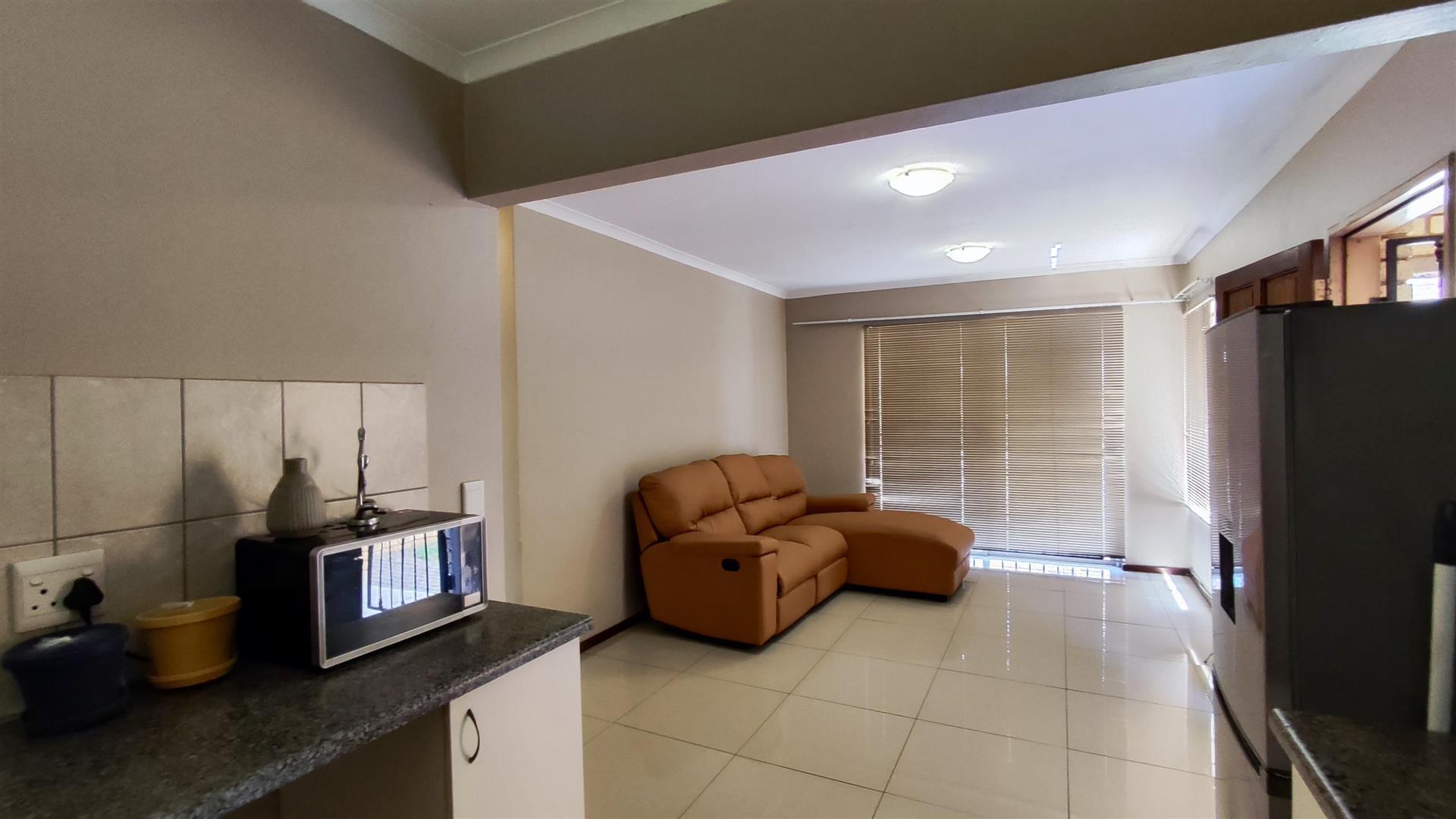 Kitchen - 8 square meters of property in Sylviavale AH