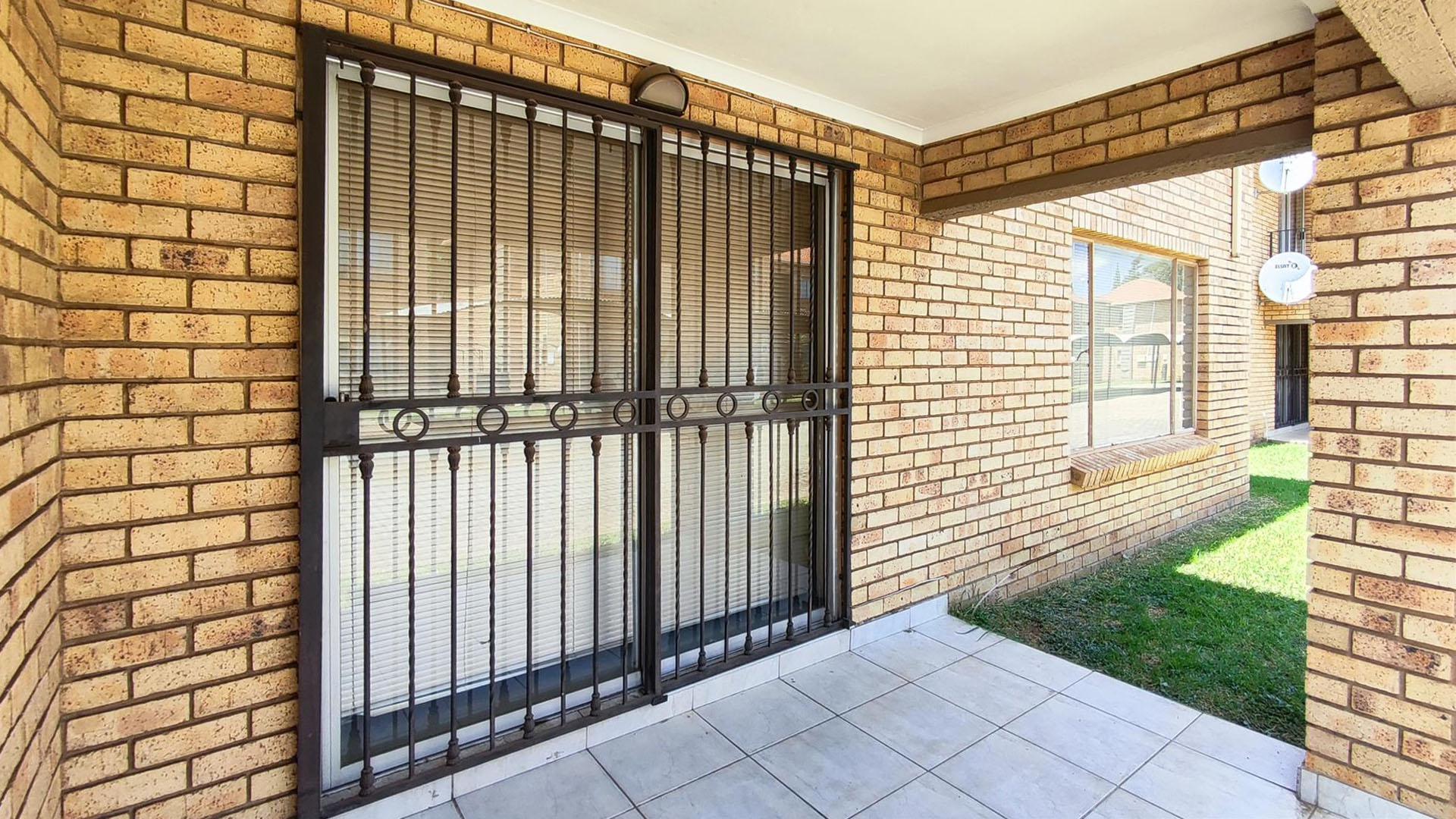 Patio - 8 square meters of property in Sylviavale AH