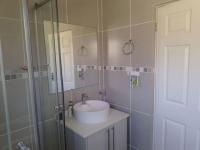 Bathroom 1 of property in Heidedal