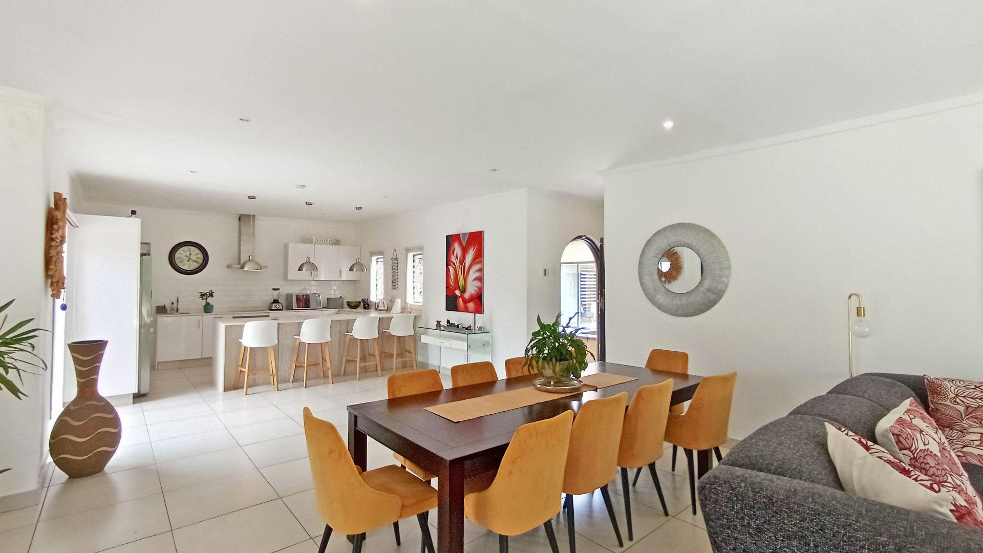 Dining Room - 23 square meters of property in Umgeni Park
