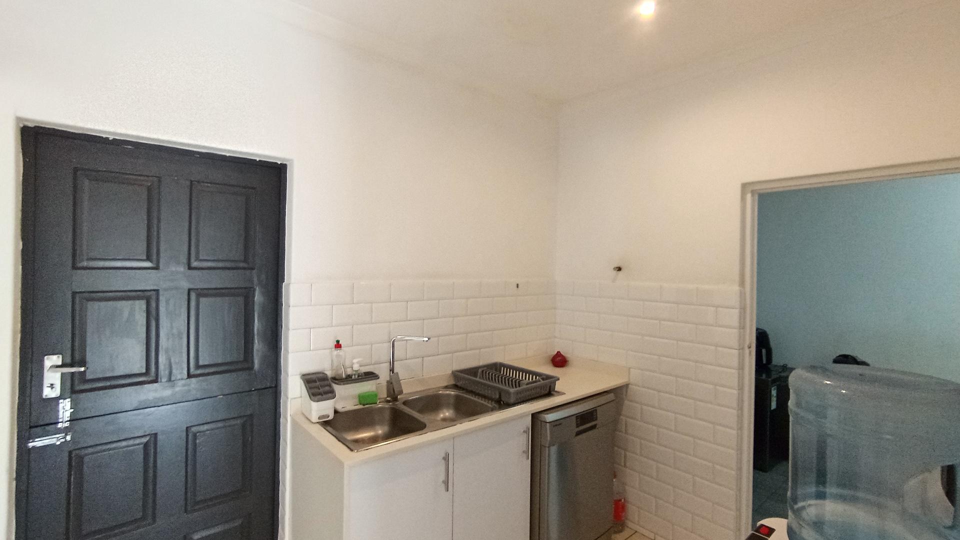 Scullery - 8 square meters of property in Umgeni Park