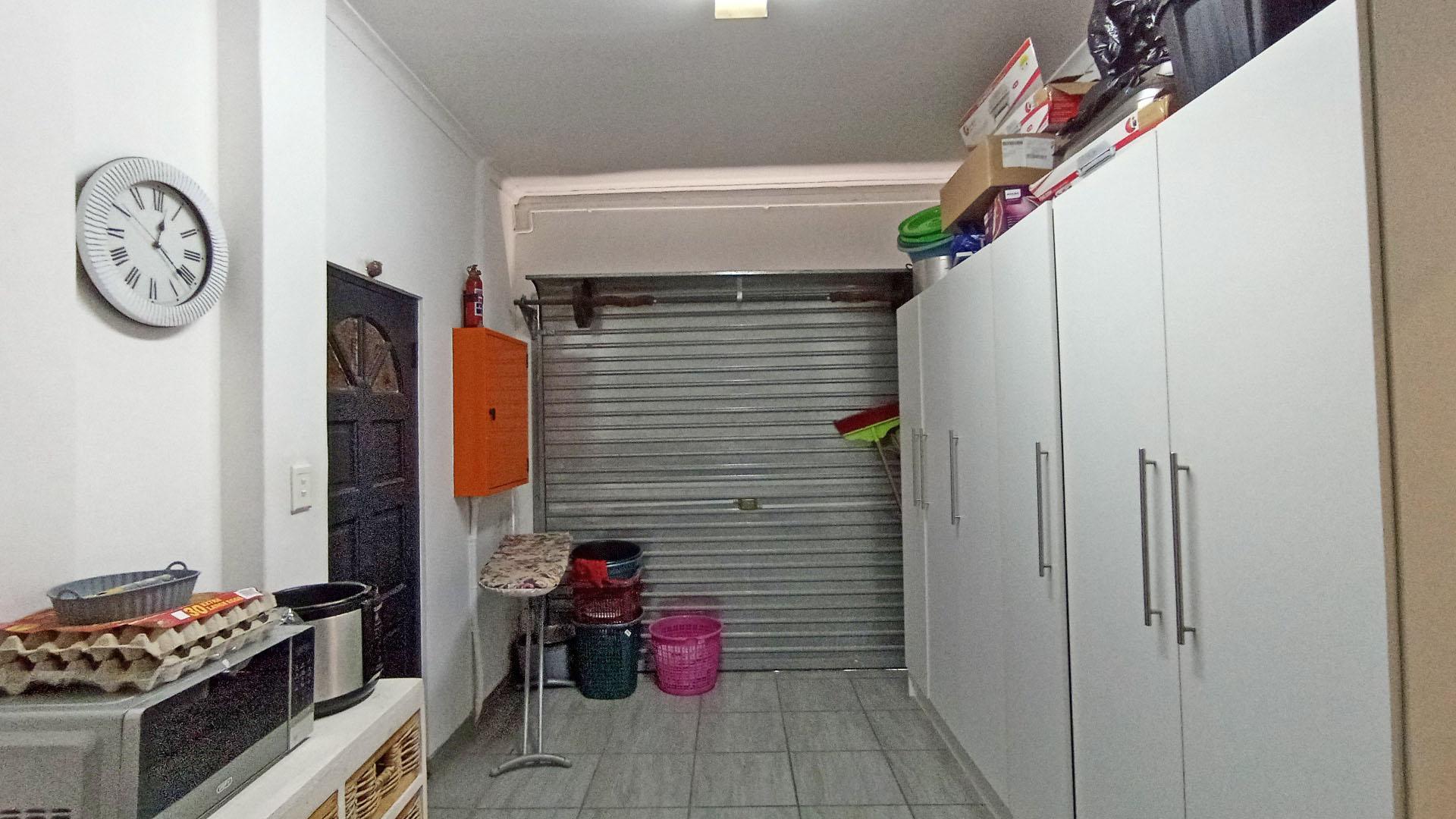 Rooms - 9 square meters of property in Umgeni Park