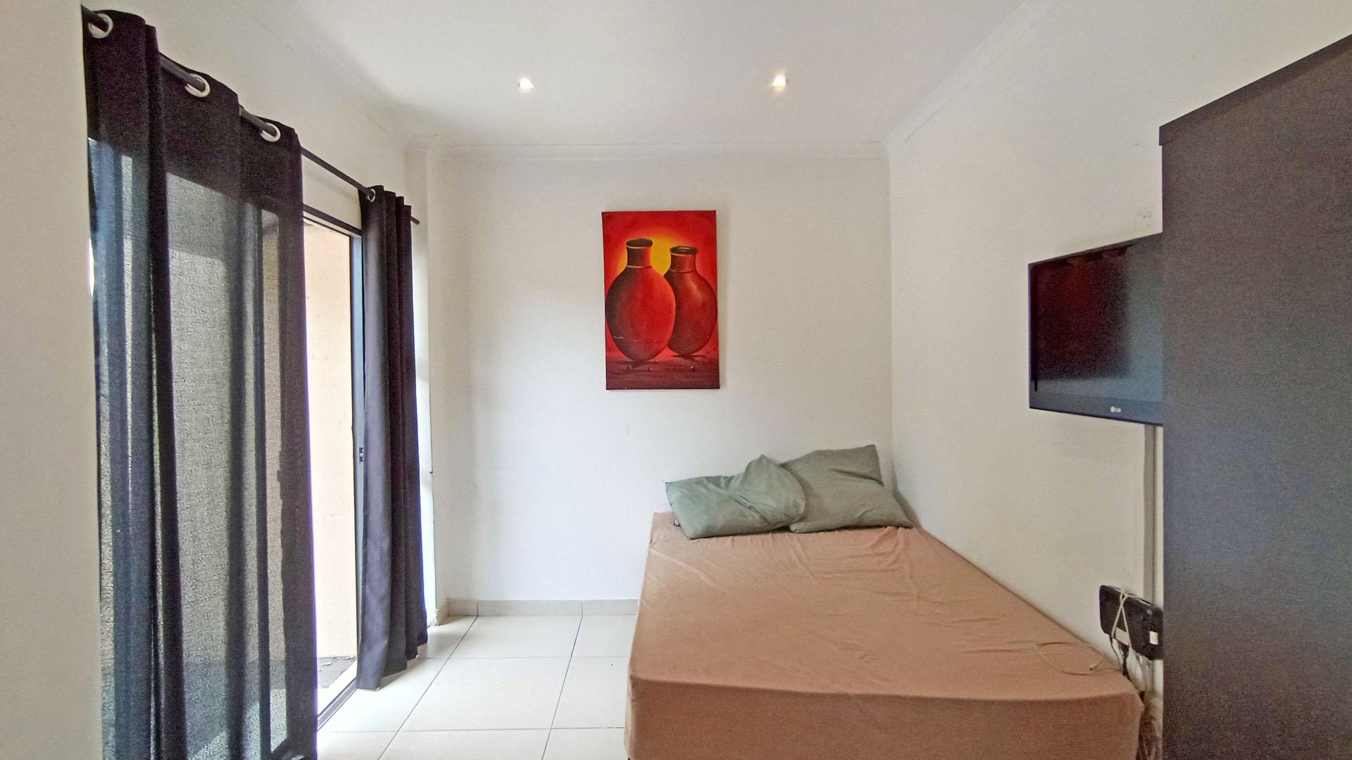 Flatlet - 14 square meters of property in Umgeni Park